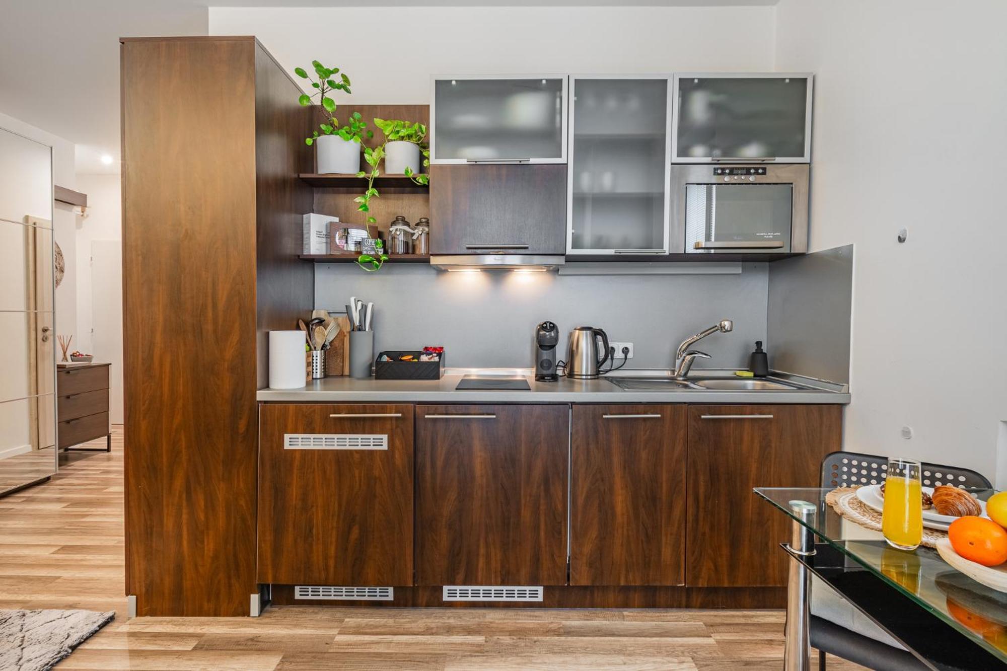Natural-Style Apartment In The Centre Of 브라티슬라바 외부 사진